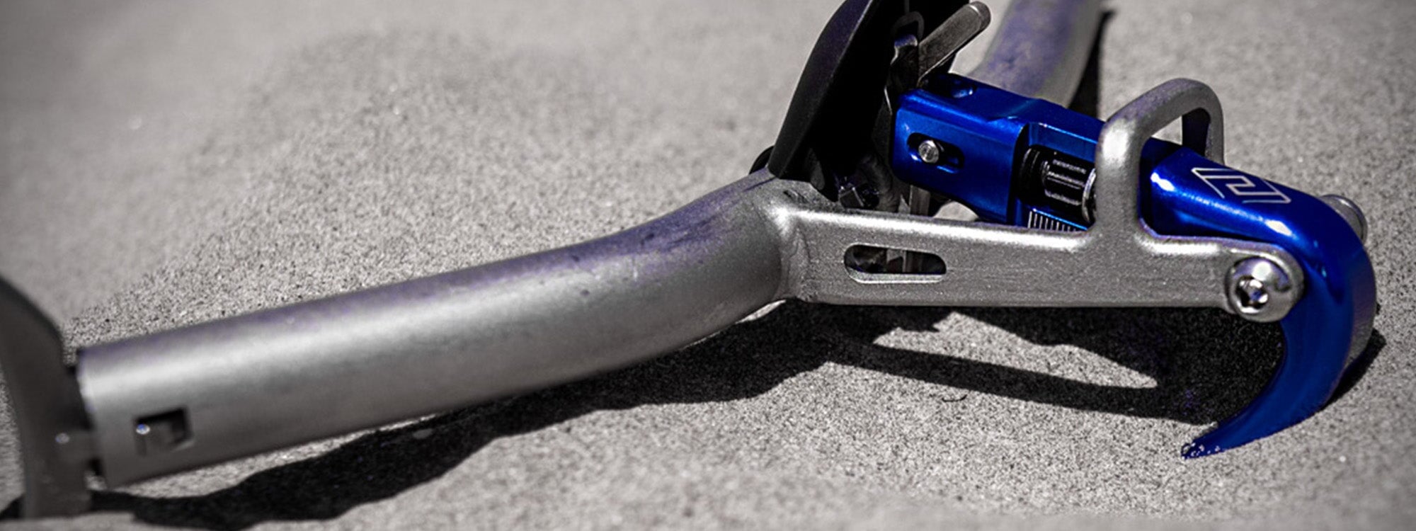 The Patrik Free Fall Hook