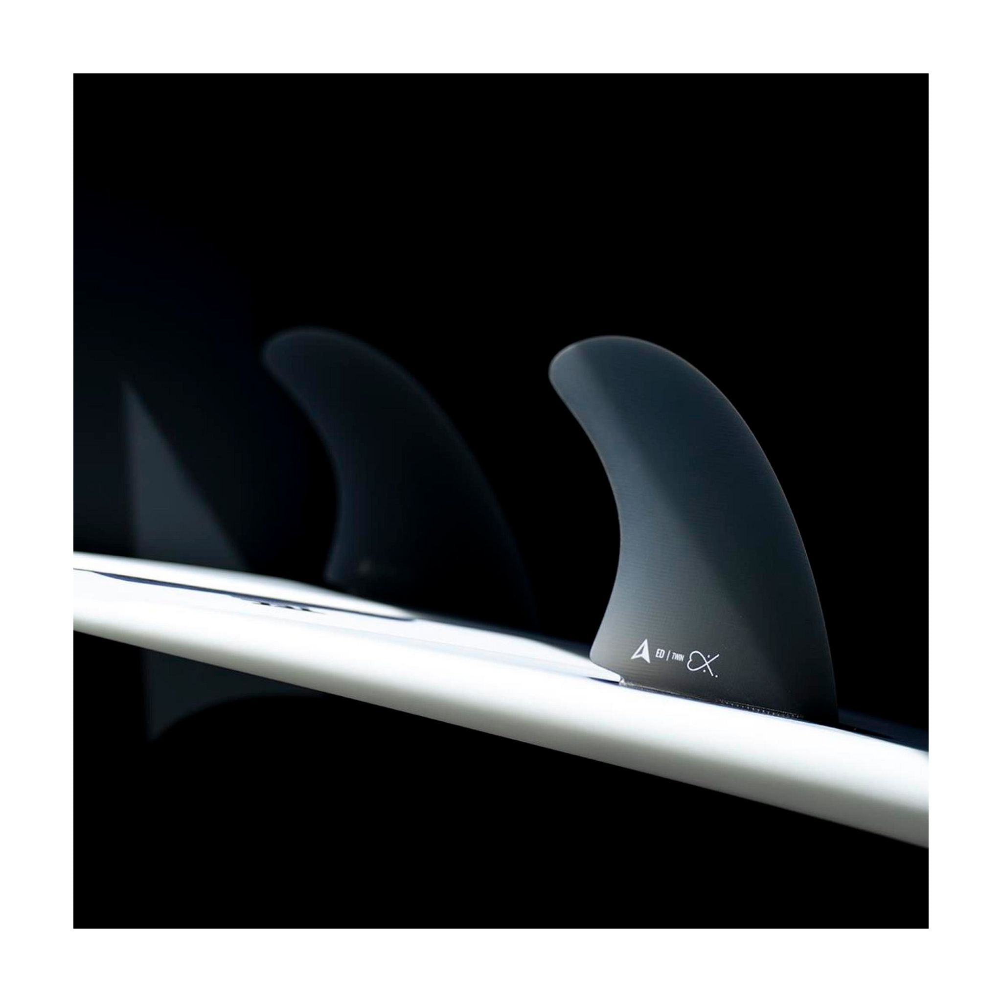 ROAM Twin Fin Set Eduard Delpero 5.5 L Black