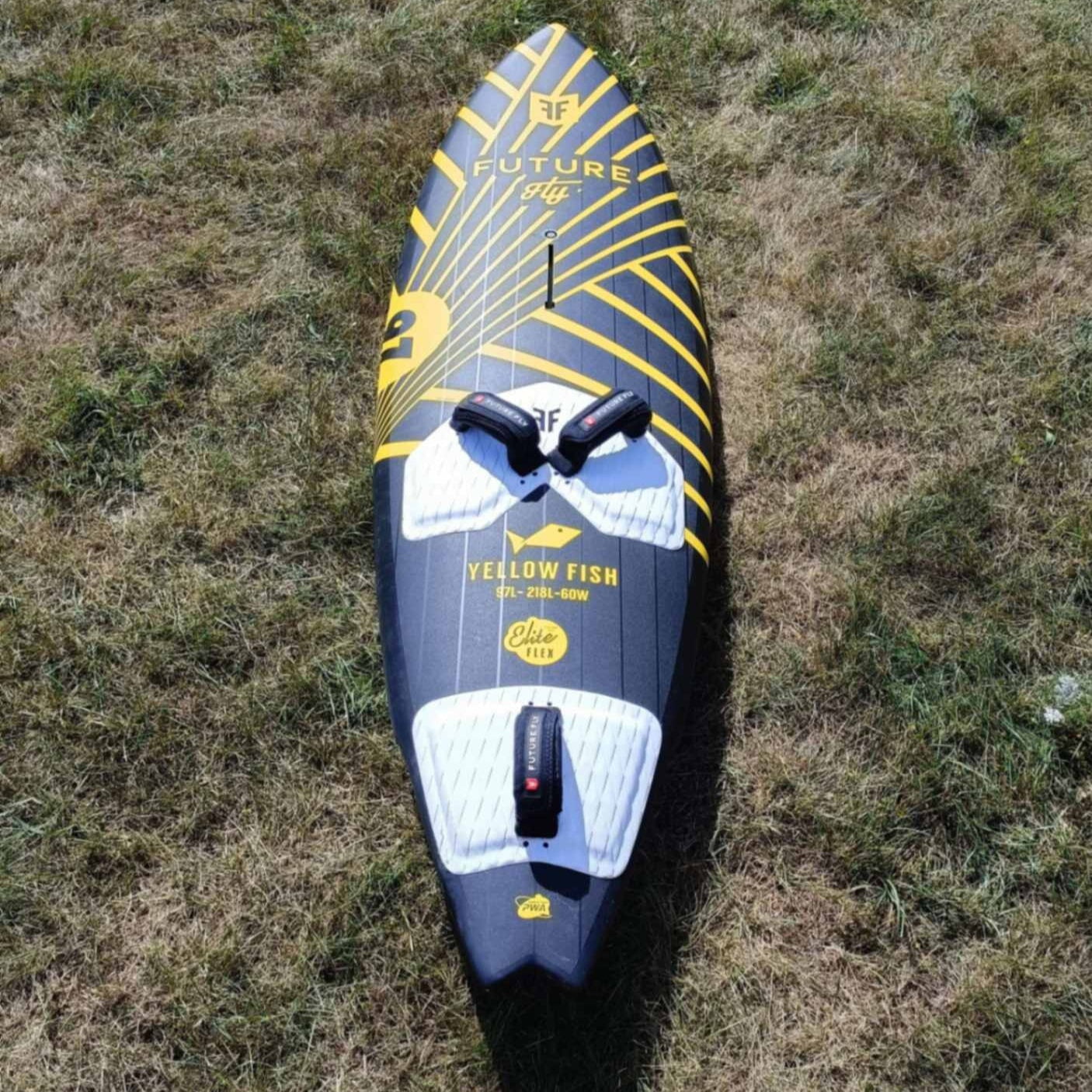 Future Fly Yellow Fish 97Lused)