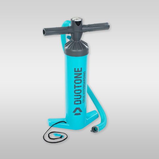 blaue Duotone Pumpe für Kiteboarding wingfoiling SUP